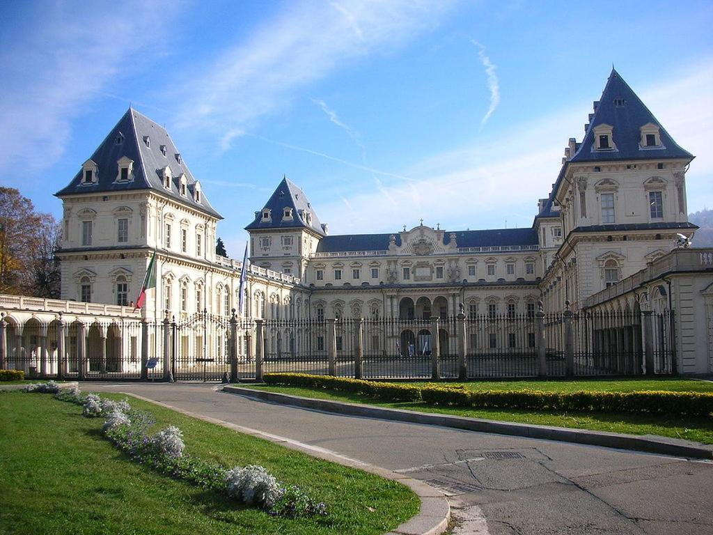 Torino Centro - La Casa Di Zoe Lägenhet Exteriör bild